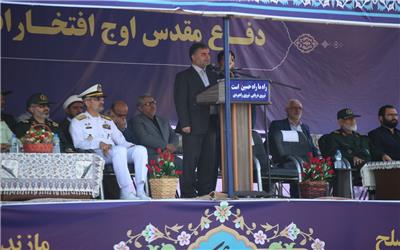 حسینی پور اظهار داشت: 43سال ایستادگی مردم مقابل دشمنان و توطئه های آنان در واقع هویت آزادگی  برگرفته از هشت سال دفاع مقدس است