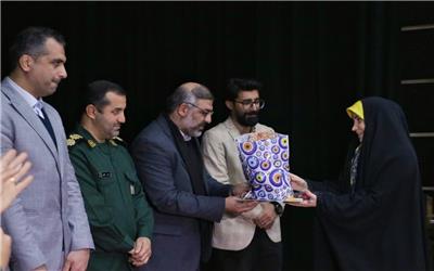 فرزند و همسر نقش اساسی داشتند و تا لحظه شهادت نیز لحظه‌ای در باور و یقین خود نسبت به ولایت درنگ نکردند