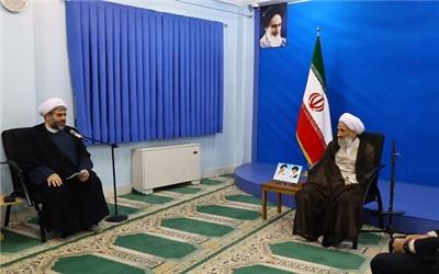 آیت الله «محمدی لائینی» بر ضرورت تجمیع برنامه‌های فرهنگی محلات و اجرای جامع آن‌ها در مازندران تأکید کرد.