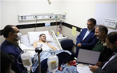 استاندار مازندران در دیدار بایکی از جانبازان اغتشاشات سال گذشته گفت: بسیجیان برای صیانت از ارزش های انقلاب اسلامی همواره در صحنه حضوری پر صلابت دارند .