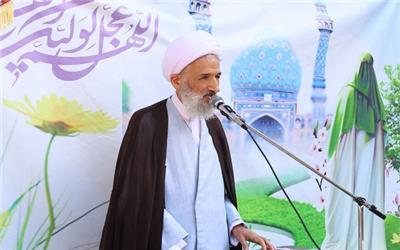 اگر در زندگی آنطور باشید که امام زمان (عج) می‌خواهد ایشان همیشه دست شما را می‌گیرد و حامی شما خواهد بود