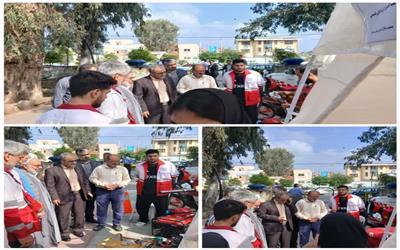 بازدید فرماندار سیمرغ از تجهیزات پدافند غیرعامل برپا شده توسط هلال احمر در پارک شهر