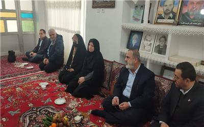دیدار اعضای جهاد دانشگاهی مازندران با خانواده شهید رسانه
